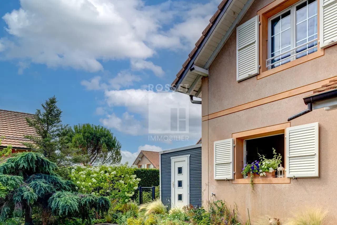 Genthod Village, GE - Image 1