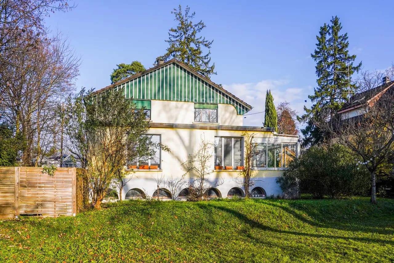 Centre, GE - Image 1