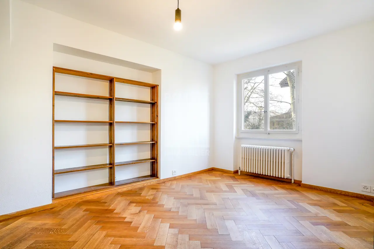 Centre, GE - Image 10