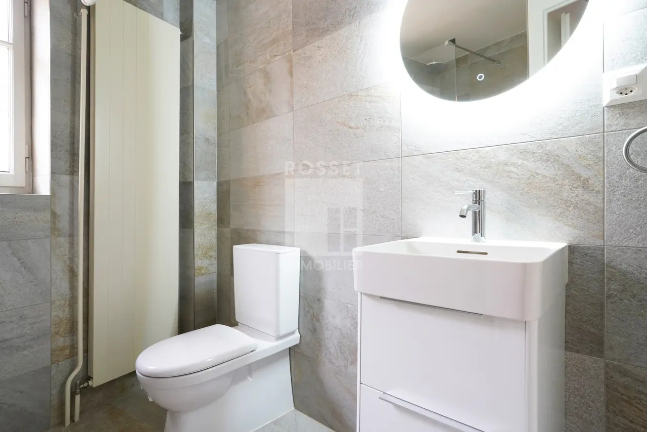 centre, GE - Image 5