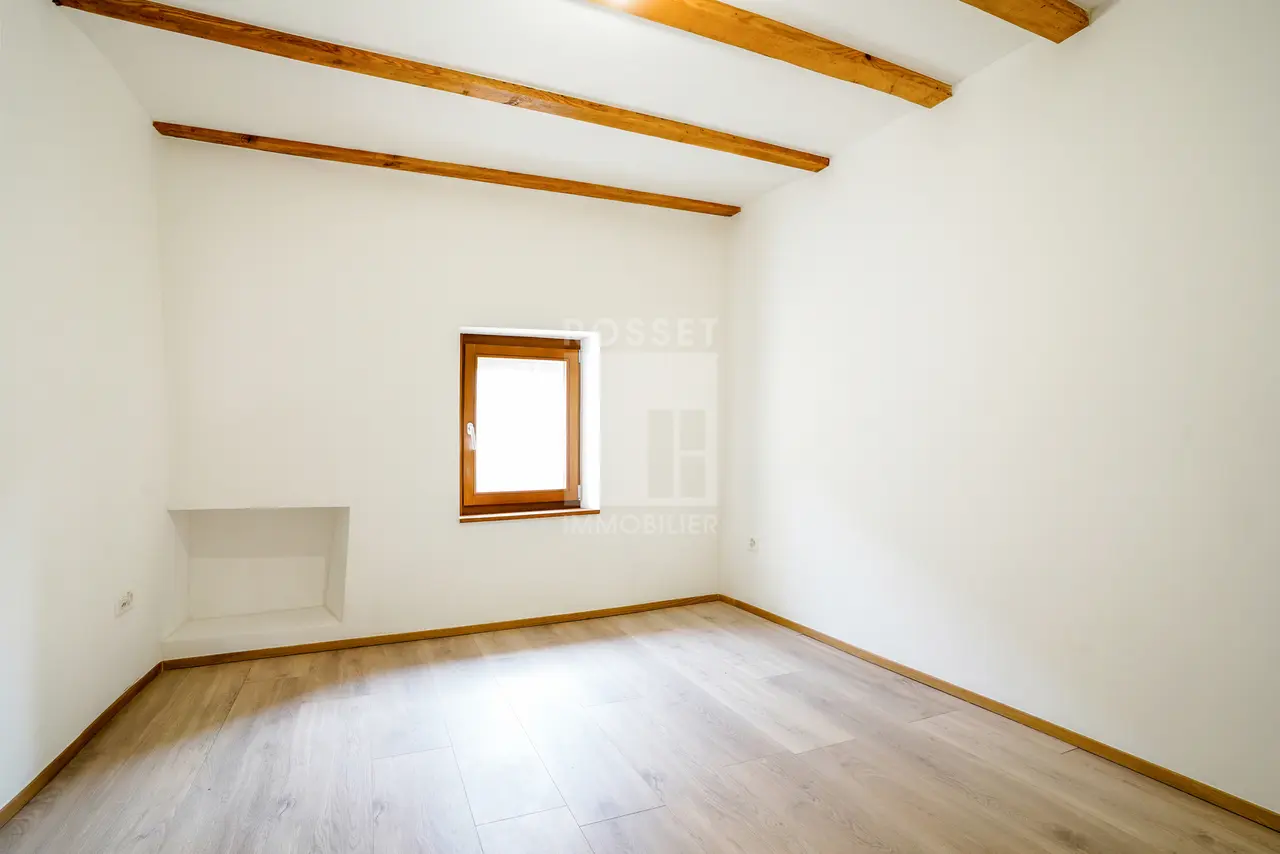 centre, GE - Image 8