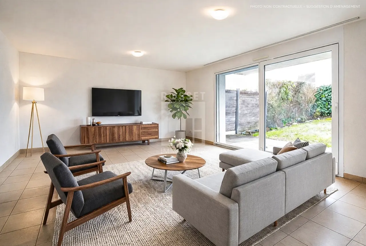 Centre, GE - Image 1